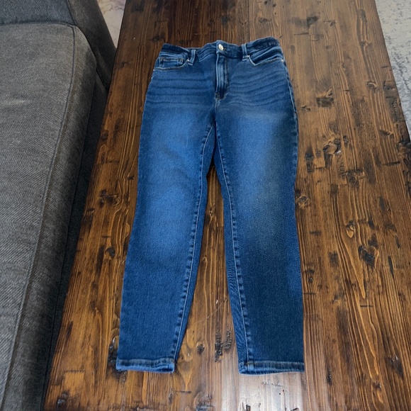 Good American Power Stretch Pull-On Skinny Jeans. - Picture 4 of 4